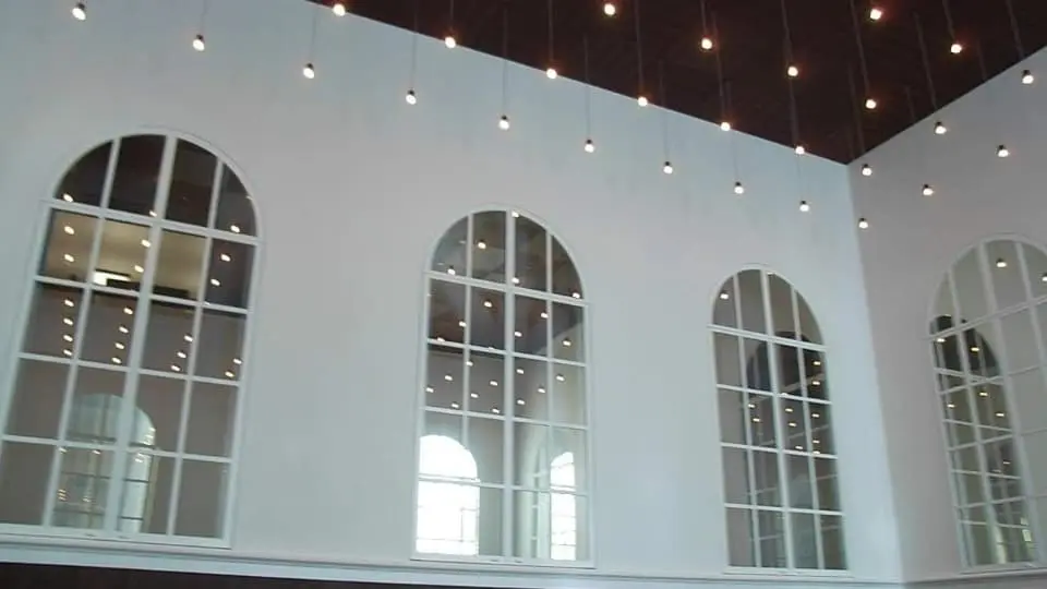 青森県立美術館